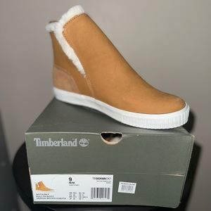 TIMBERLAND SKYLA BAY PULL-ON BOOTIE